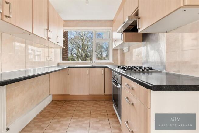 Lynne Court 5 MV-3.jpg