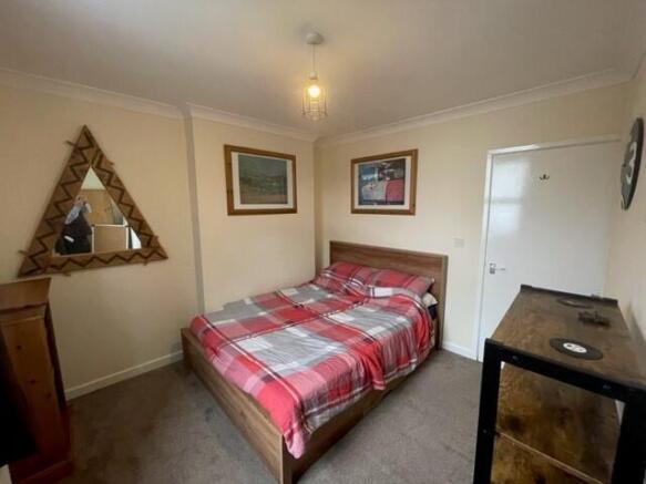 2 bed Flat to rent Image 10