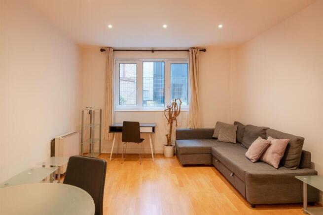 Flat 2 Spencer Heights - low res - NPP04020.jpg