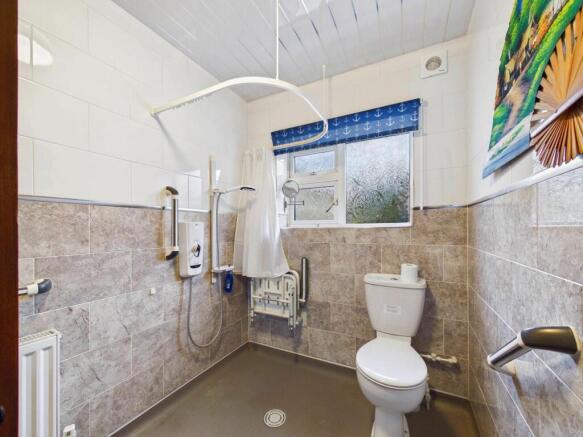 3 bed Detached Bungalow for sale Image 8