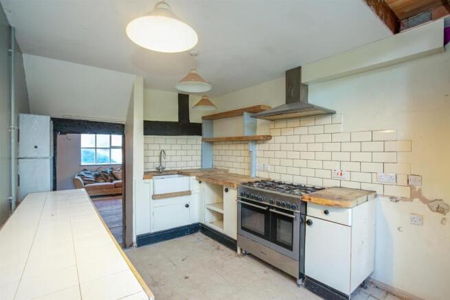 Kitchen 5.jpg