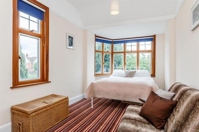 8295054-interior18.jpg