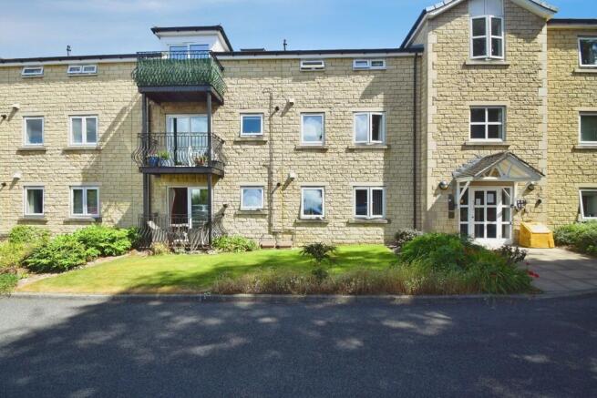 2 bed Apartment for sale in shipley