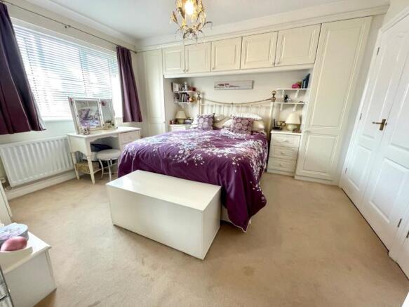 Bedroom 1.jpg