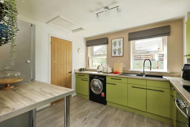 3 bed Detached for sale Image 5