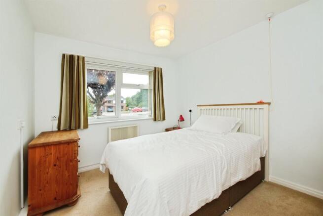 2 bed Apartment for sale Image 10