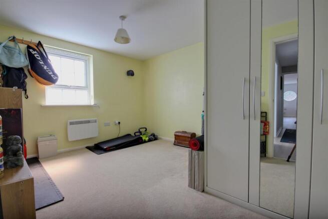 2 bed Apartment for sale Image 7