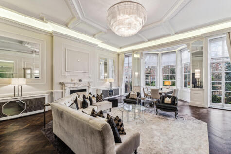 Cadogan Square,
Knightsbridge, SW1X