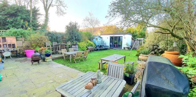 PRIVATE REAR GARDEN: