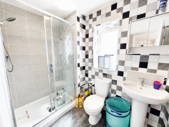 3 bed Detached for sale Image 10