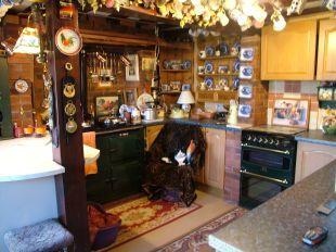 BREAKFAST KITCHEN