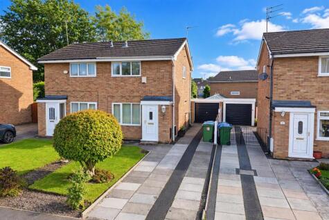 Larkswood Drive, Stockport, Cheshire, SK2 5XX