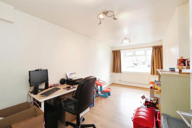 Photo 6