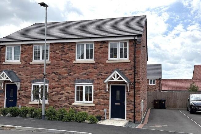 2-bed semi-detached on Sunset Drive, Asfordby, £192,000