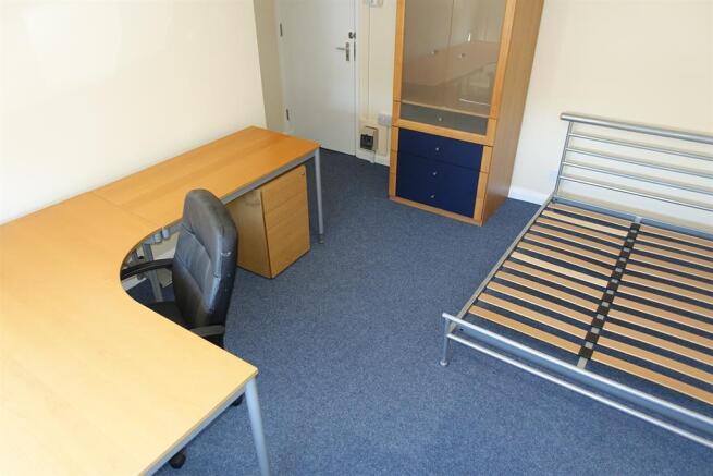 4 bed Private Halls to rent Image 10