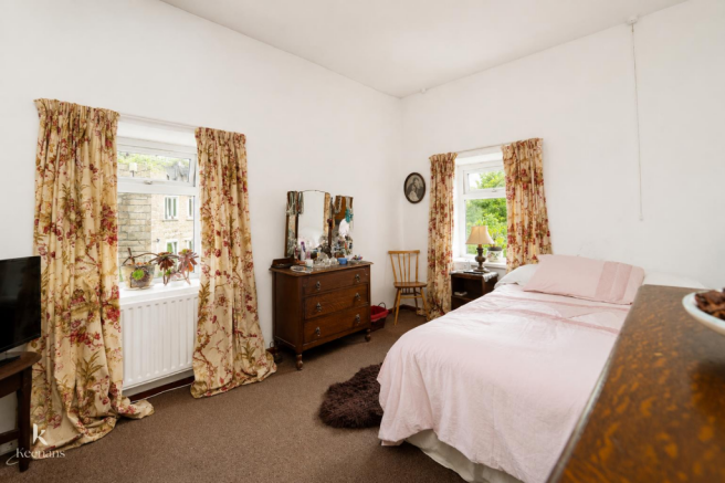 2 bed Cottage for sale Image 8