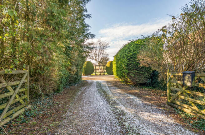 1386146-26-695d18...