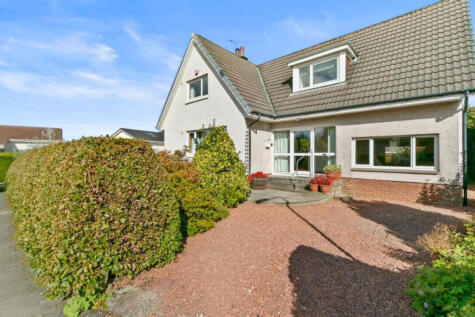 Langlees Avenue, Newton Mearns, G77