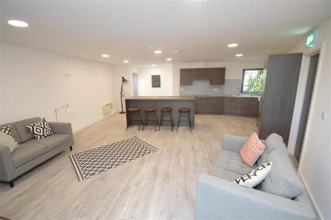 Open Plan Kitchen/ L