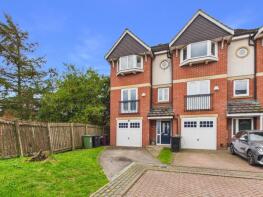 8, Finkle Court, Gildersome, Leeds LS27 7WN