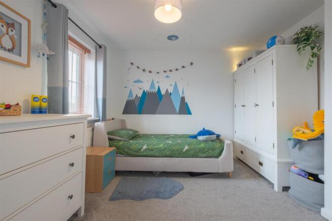3 bed Terraced for sale Image 10