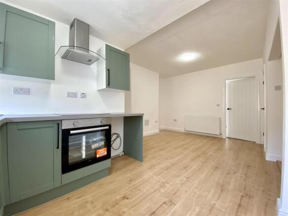 2 bed Terraced for sale Image 7