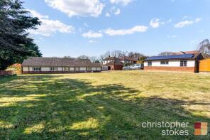 The Barn, Tatsfield Avenue, Nazeing, Waltham Abbey EN9 2HH