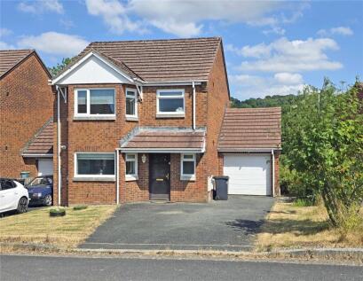 Clewedog Drive, Tremont Park, Llandrindod Wells, Powys, LD1