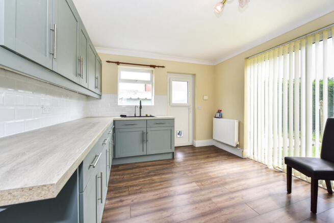 2 bed Detached Bungalow for sale Image 9