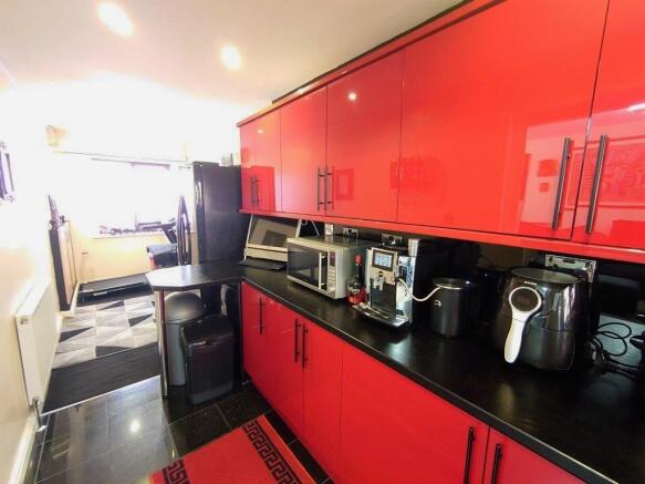 Kitchen C.jpg