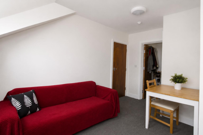 15 Wolsdon F5 Living Room.png