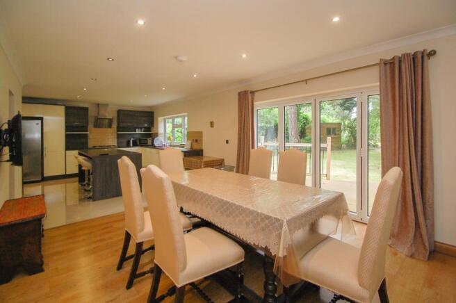 Kitchen / Breakfast 