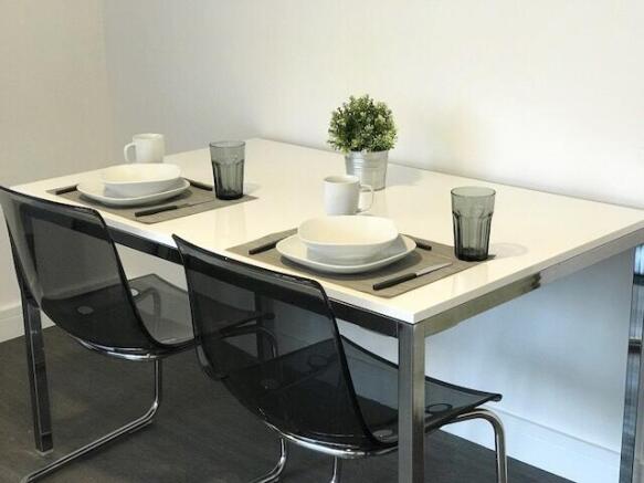 1 bed Flat to rent Image 4