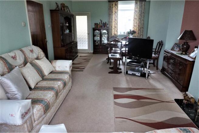 Lounge/Dining Room