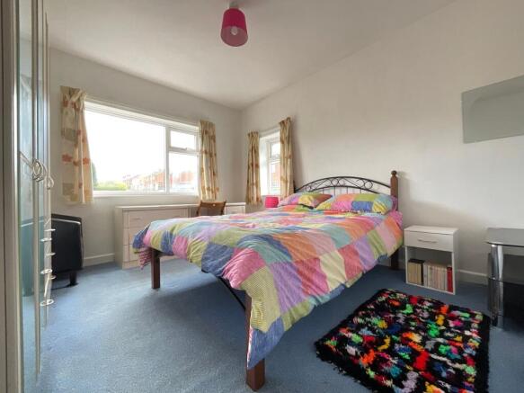 2 bed Semi-Detached Bungalow for sale Image 8
