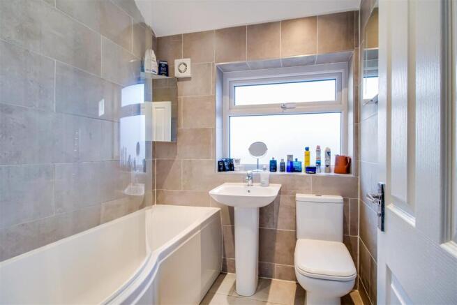 BATHROOM/W.C.