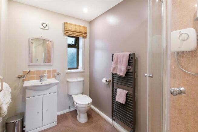 4 bed Semi-Detached for sale Image 8