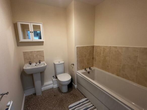 Bathroom.jpg