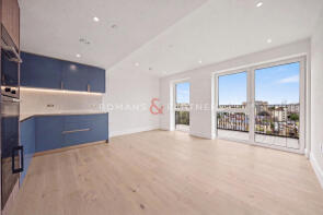 1, Holland House, Parr's Way, London W6 9YJ