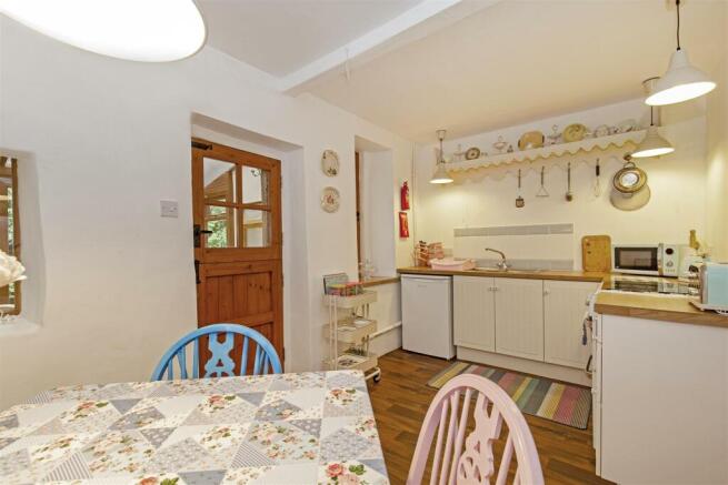 Kitchen:Dining Room-1.jpg