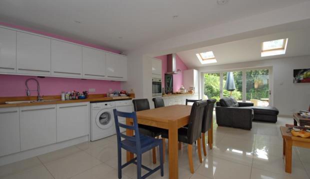 Kitchen/Lounge