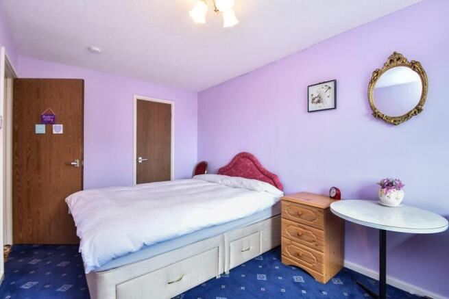 2 bed Apartment for sale Image 11