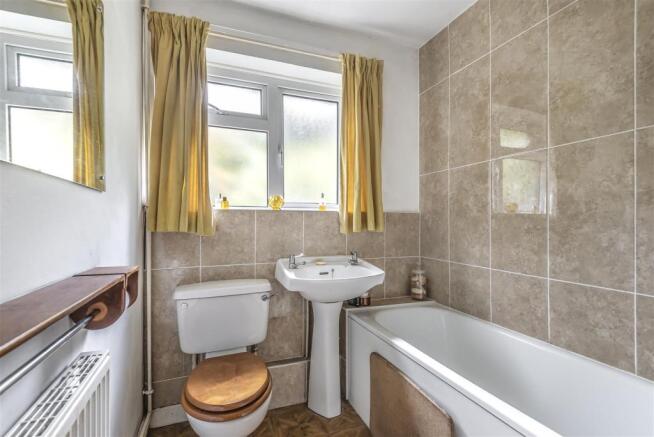 Bathroom.jpg