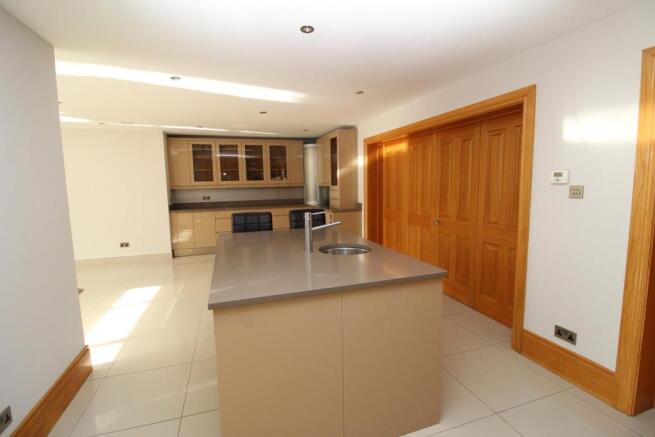 kitchen/diner/family