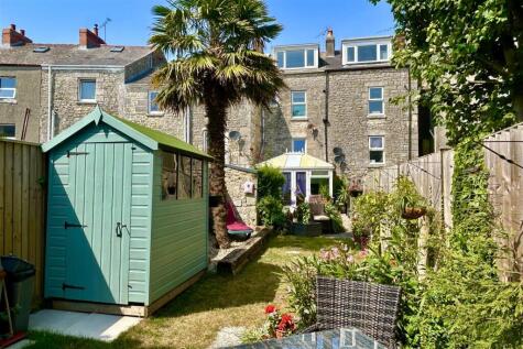 Easton Square, Portland