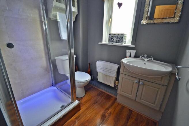 Bed One En Suite