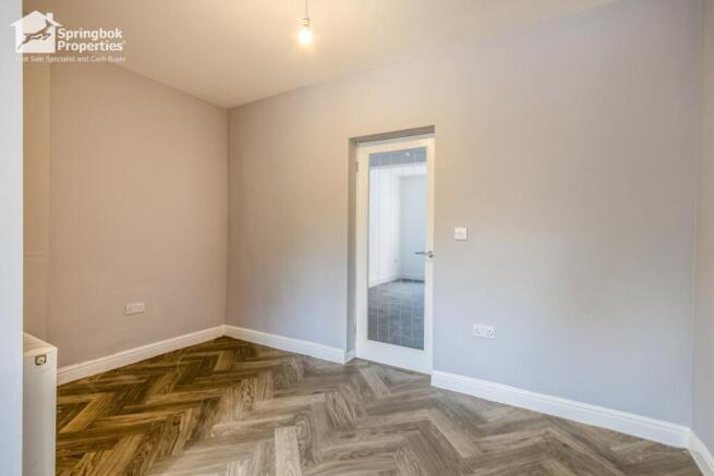 2 bed Terraced for sale Image 5