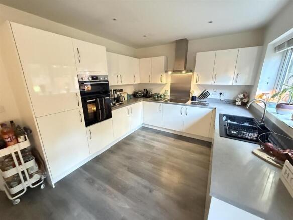 Kitchen / Diner