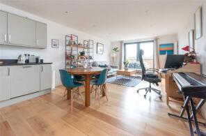 Flat 10, 91 Claridge House, Mortimer Road, London NW10 5TN