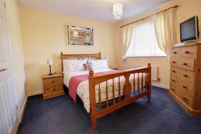 Bedroom 3:
